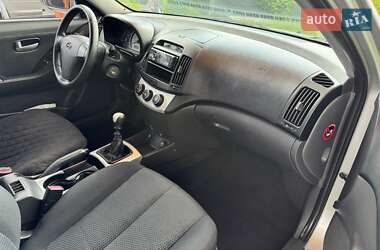Седан Hyundai Elantra 2008 в 
