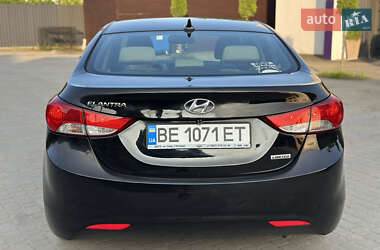 Седан Hyundai Elantra 2013 в 