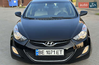 Седан Hyundai Elantra 2013 в 