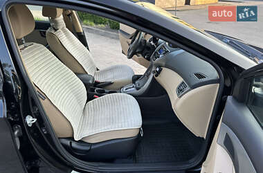 Седан Hyundai Elantra 2013 в 