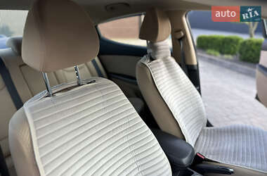 Седан Hyundai Elantra 2013 в 