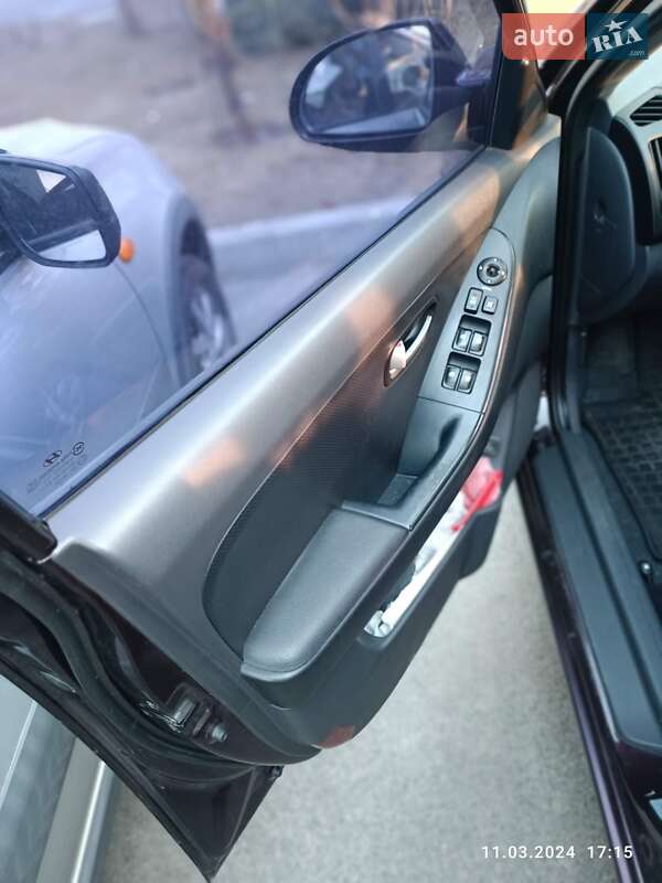 Седан Hyundai Elantra 2008 в Києві