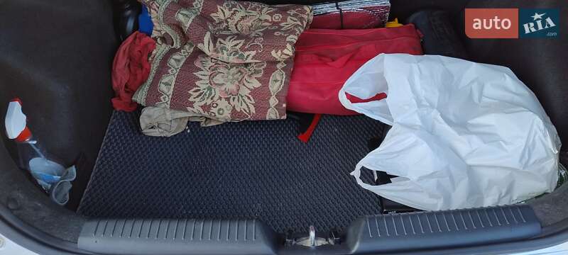 Хэтчбек Hyundai Elantra 2012 в Киеве