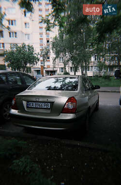 Седан Hyundai Elantra 2005 в Києві