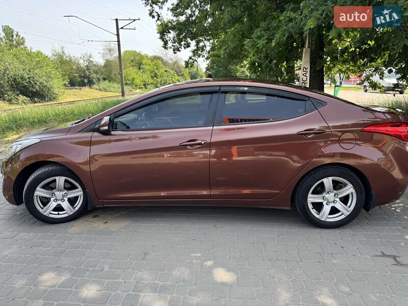 Седан Hyundai Elantra 2013 в Харькове
