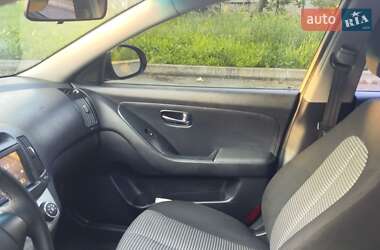 Седан Hyundai Elantra 2010 в 