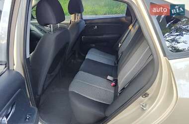 Седан Hyundai Elantra 2010 в 