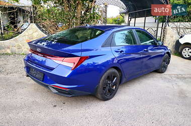 Седан Hyundai Elantra 2021 в 