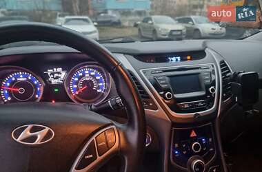 Седан Hyundai Elantra 2015 в 