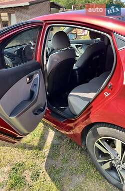 Седан Hyundai Elantra 2015 в 