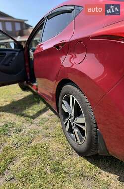 Седан Hyundai Elantra 2015 в 