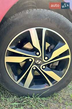 Седан Hyundai Elantra 2015 в 