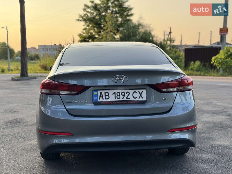 Седан Hyundai Elantra 2018 в Бершаді