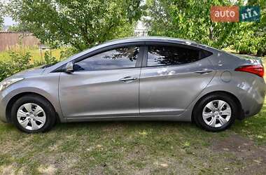 Седан Hyundai Elantra 2013 в Миргороді
