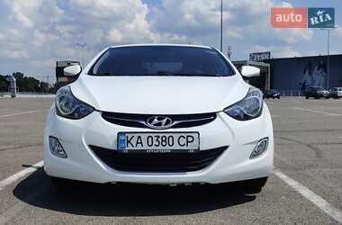 Седан Hyundai Elantra 2012 в 
