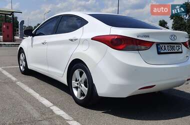 Седан Hyundai Elantra 2012 в 