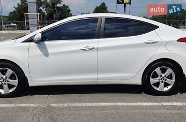 Седан Hyundai Elantra 2012 в 