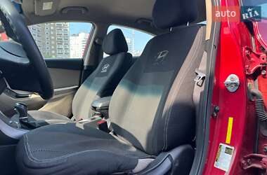 Седан Hyundai Elantra 2014 в 