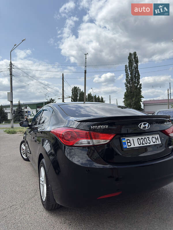 Седан Hyundai Elantra 2013 в Полтаве
