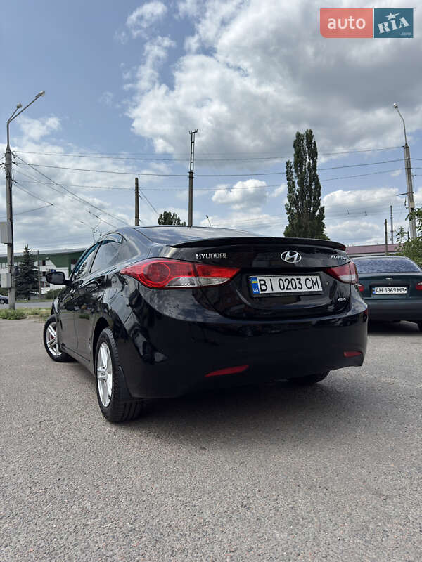 Седан Hyundai Elantra 2013 в Полтаве