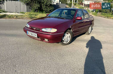 Седан Hyundai Elantra 1995 в Днепре