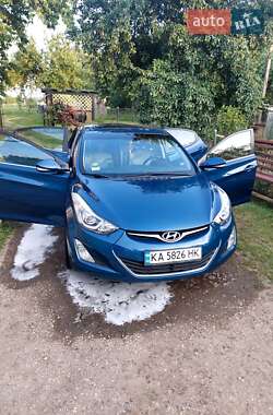 Седан Hyundai Elantra 2014 в Косове