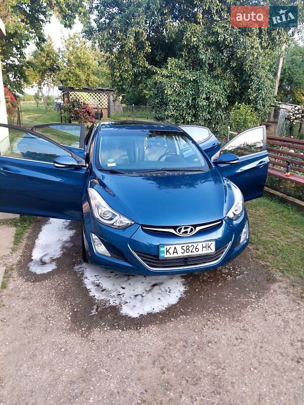 Седан Hyundai Elantra 2014 в 