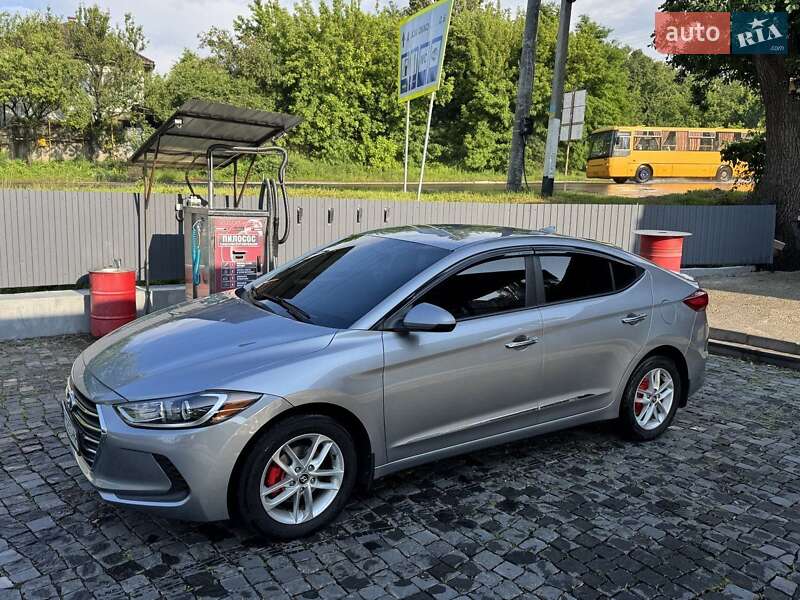 Hyundai Elantra 2017