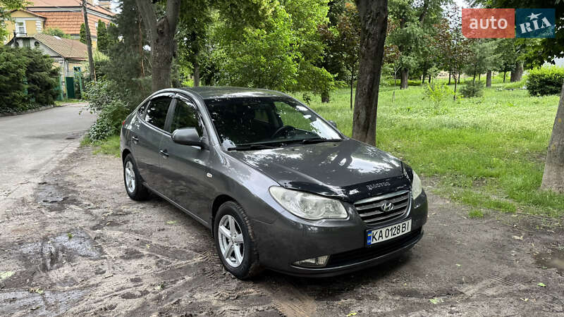 Седан Hyundai Elantra 2007 в Киеве