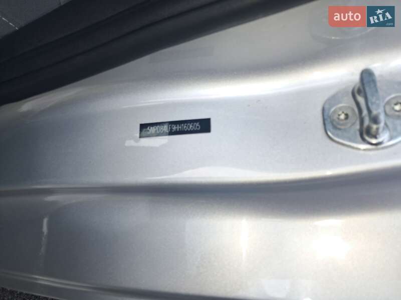 Седан Hyundai Elantra 2016 в Киеве