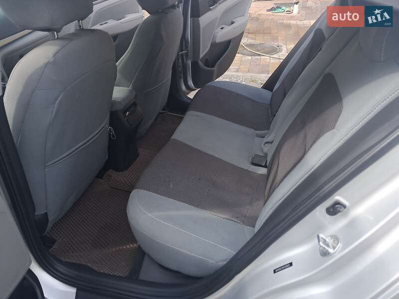 Седан Hyundai Elantra 2016 в Киеве