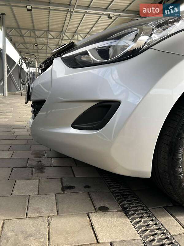Седан Hyundai Elantra 2011 в Полтаве