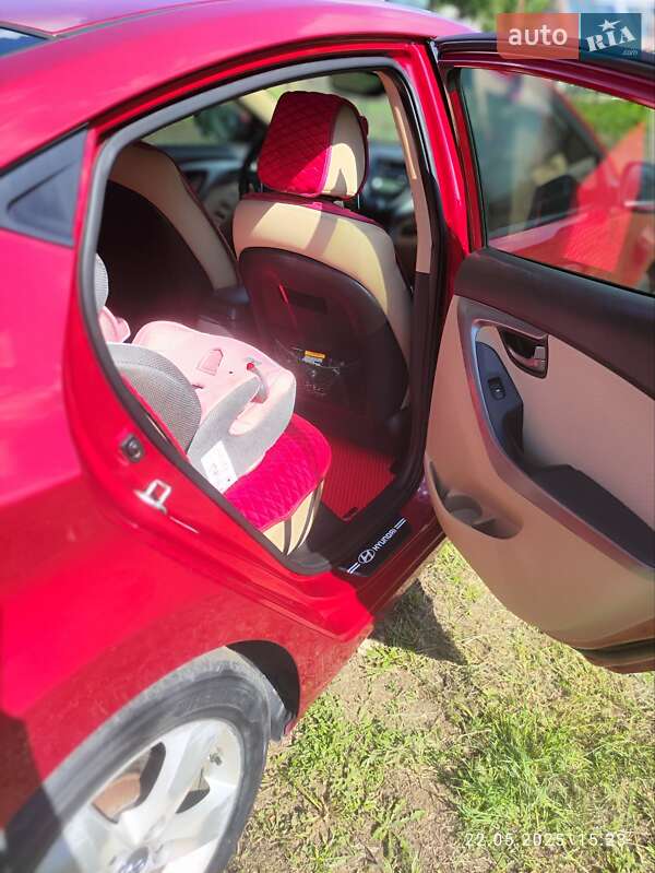 Седан Hyundai Elantra 2012 в Харкові