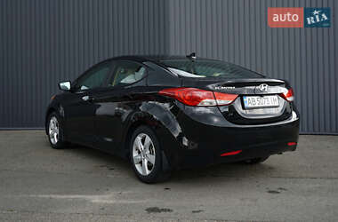 Седан Hyundai Elantra 2012 в 