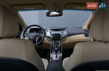 Седан Hyundai Elantra 2012 в 