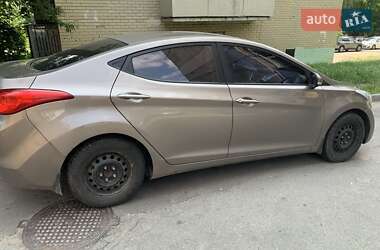 Седан Hyundai Elantra 2011 в 