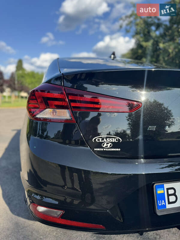Седан Hyundai Elantra 2019 в Кременчуці