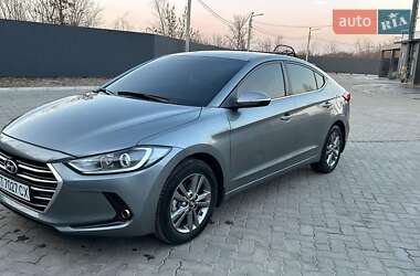 Седан Hyundai Elantra 2018 в 