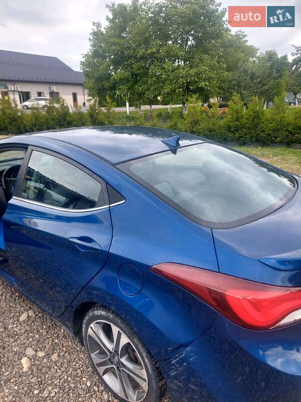 Седан Hyundai Elantra 2014 в Косові