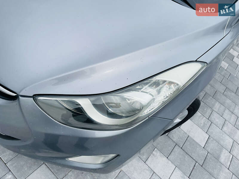 Седан Hyundai Elantra 2011 в Виннице