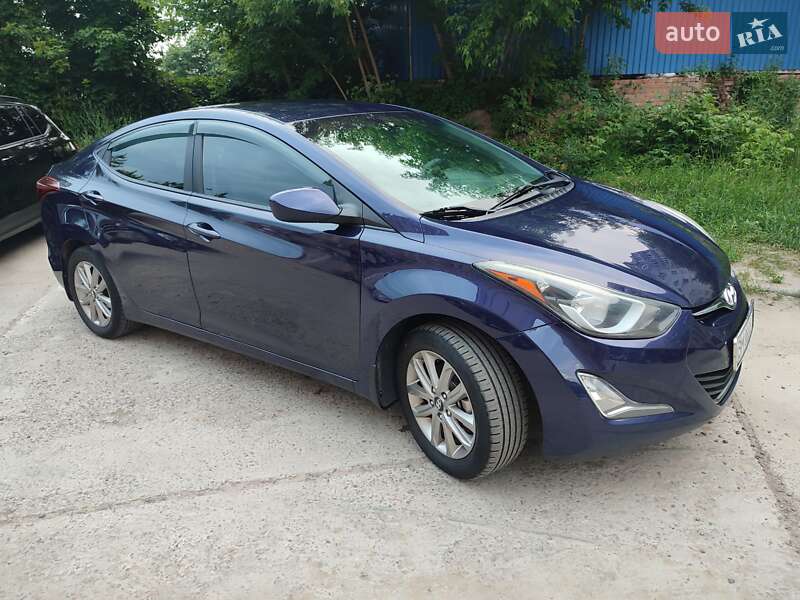 Седан Hyundai Elantra 2014 в Сумах