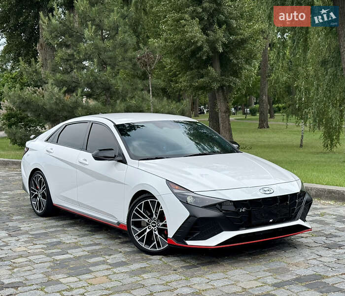 Hyundai Elantra 2023