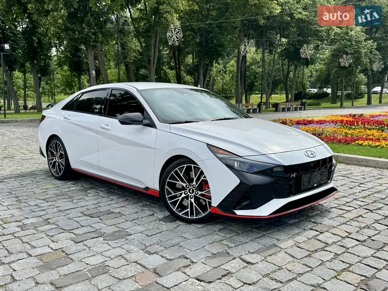 Hyundai Elantra 2023
