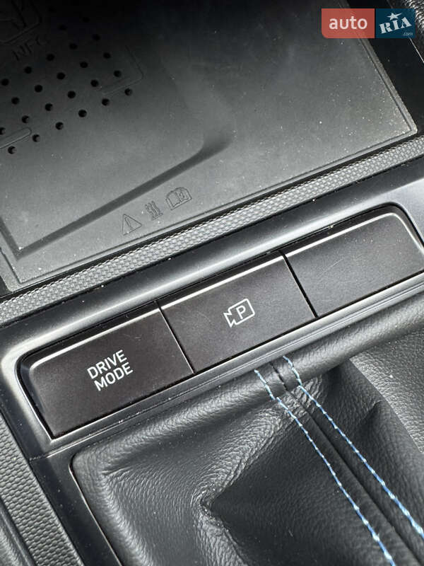 Седан Hyundai Elantra 2023 в Киеве