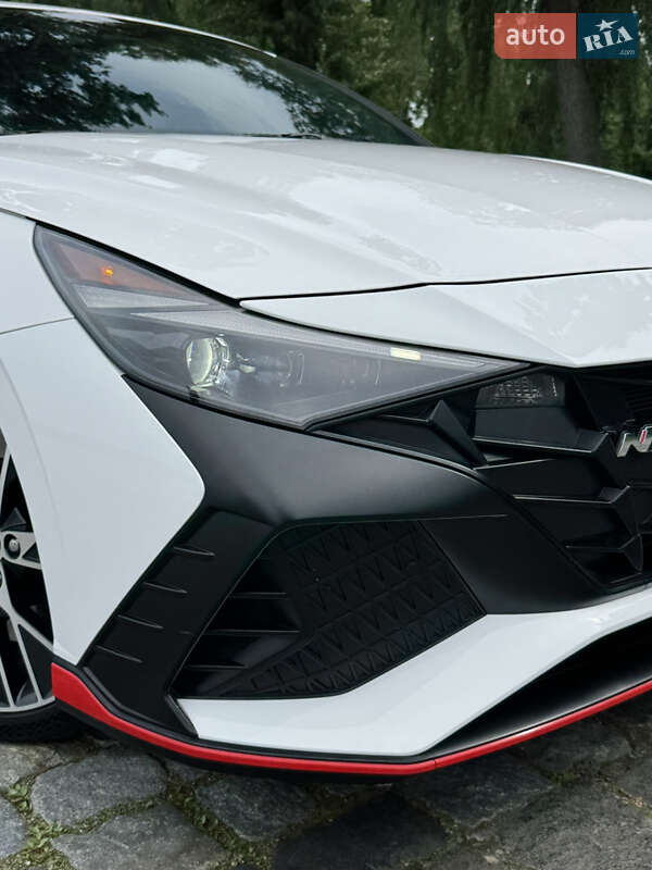 Седан Hyundai Elantra 2023 в Киеве