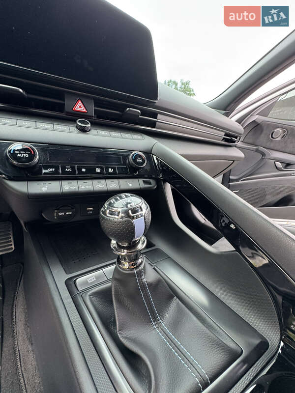 Седан Hyundai Elantra 2023 в Киеве
