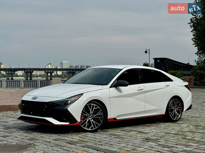 Седан Hyundai Elantra 2023 в Киеве