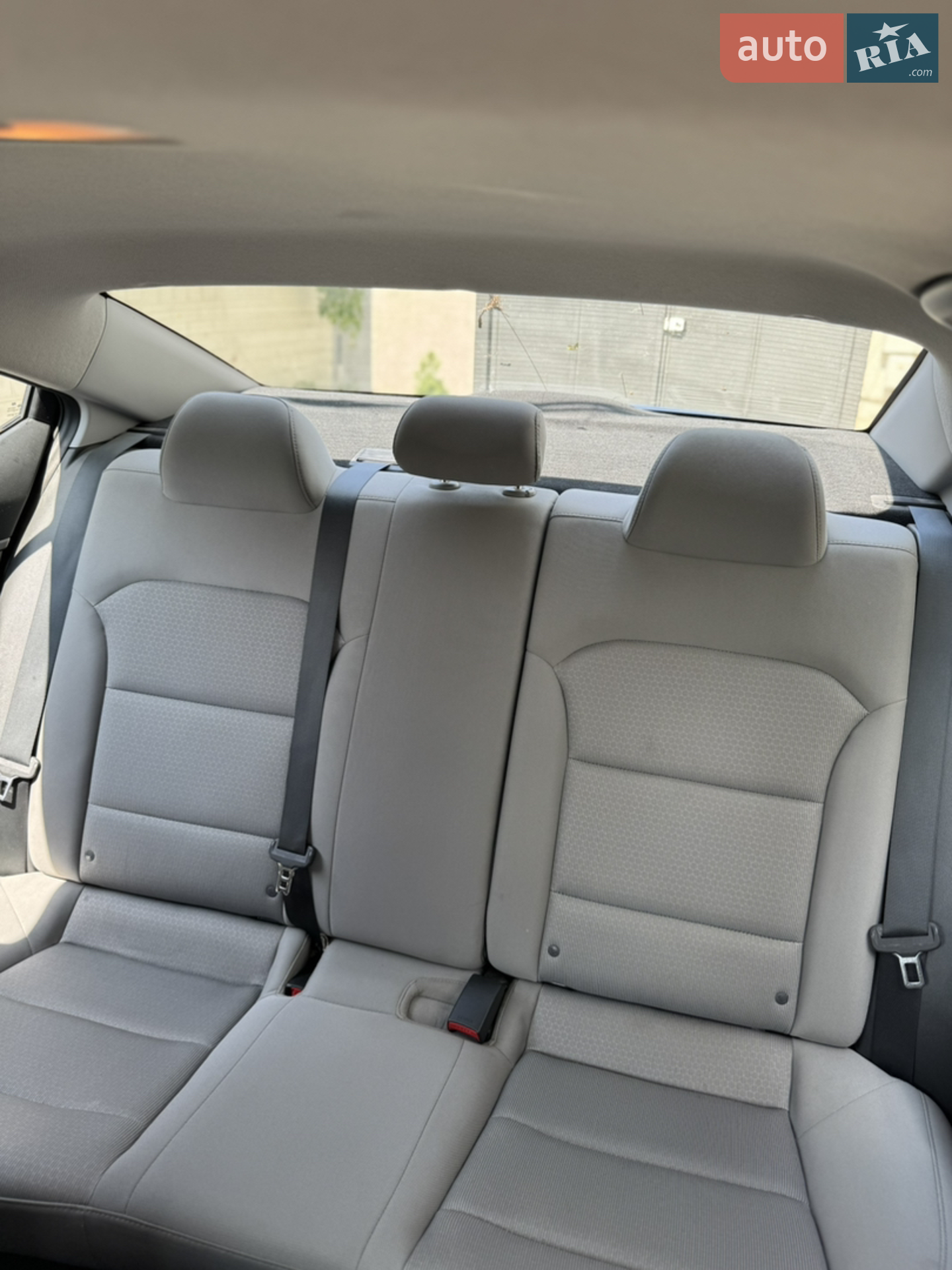 2017 Hyundai Elantra - мініатюра 13