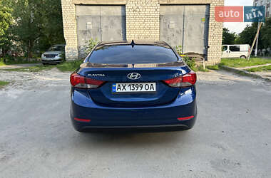 Седан Hyundai Elantra 2015 в 