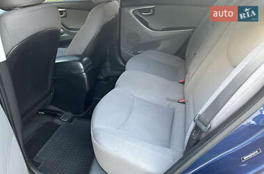 Седан Hyundai Elantra 2015 в 